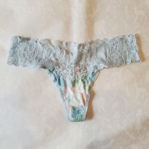π¦ π₯πNWT Victoria's secret thong panties tie dye Blue Small